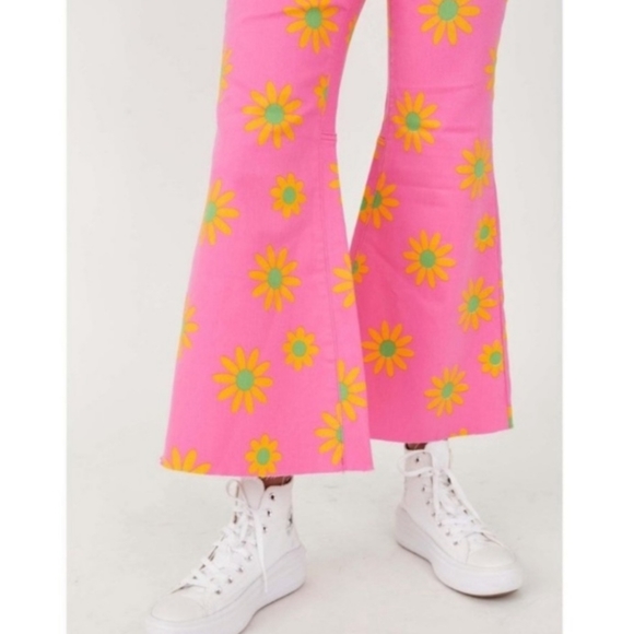 NEW Free People Youthquake Printed CropFlare Jeans in Lipstick Comb - Picture 3 of 5